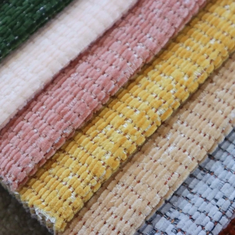 Fine Stripe Grid zsenília kárpitszövet kisállatálló kanapéhoz